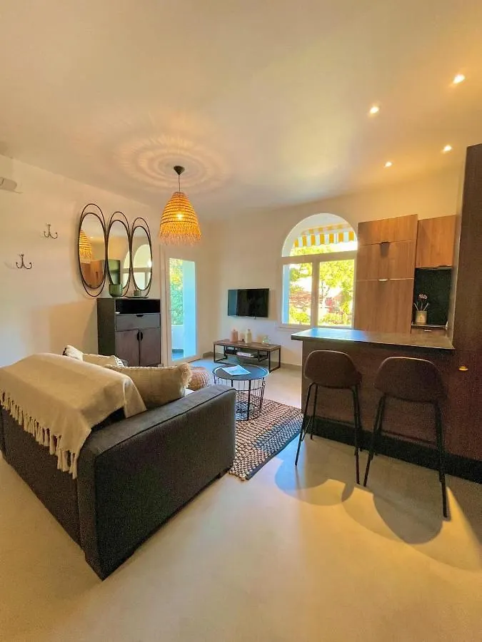 公寓 Au Bord De L'Eau Studio Climatise Avec Terrasse Et Vue Mer A 40M De La Plage 卡西斯